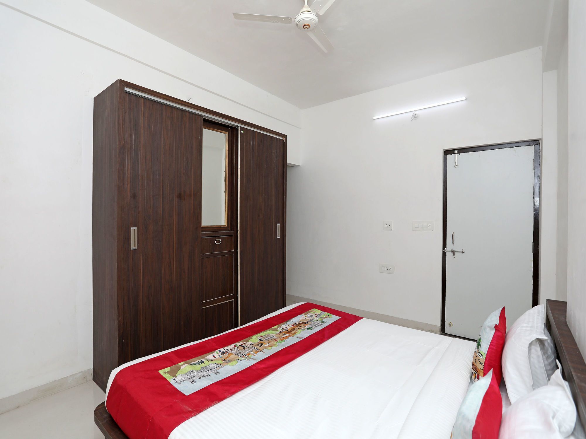 Oyo Home 10067 Modern 2Bhk Gulab Bagh Удайпур Екстер'єр фото
